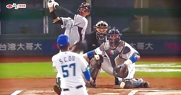 志豪回來了！又敲安打啦！
